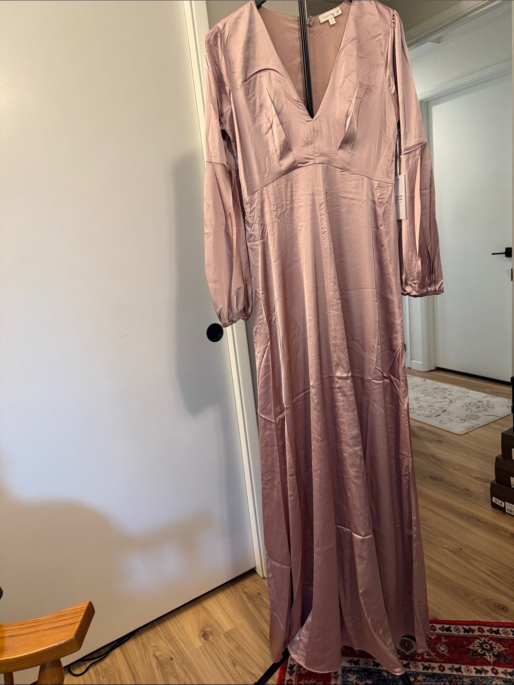 Rose Velvet Mauve color Satin V-Neck Long Sleeve Maxi Dress size M NWT